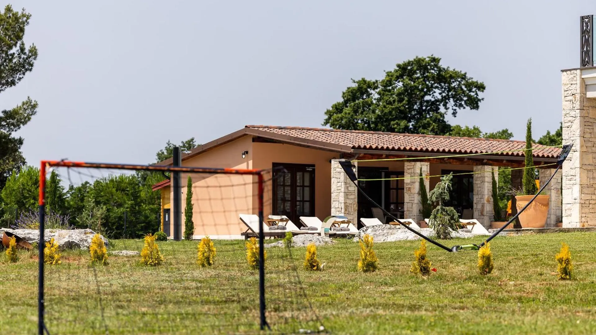 Villa Antea For 10 People Near Barban With Heated Pool 75 M2 - Welness & Large Garden Hrboki