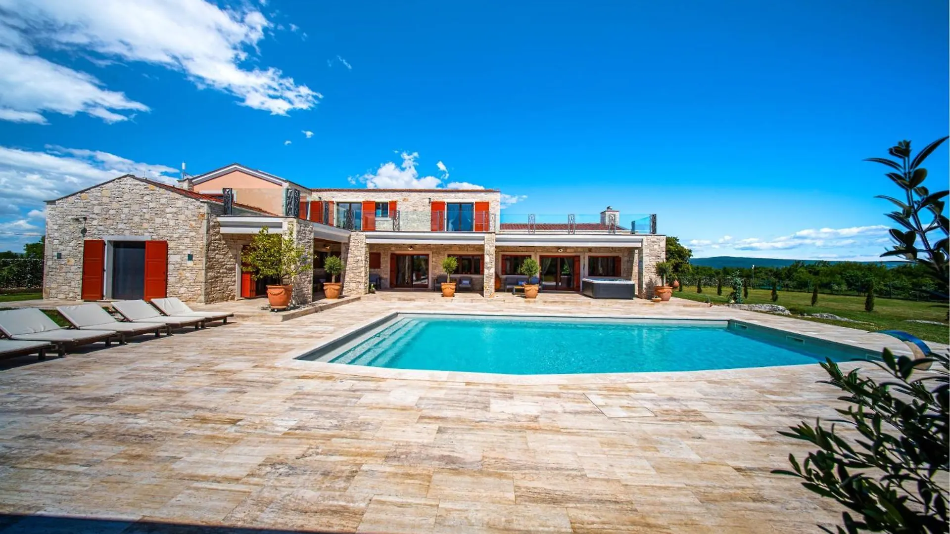 Villa Antea For 10 People Near Barban With Heated Pool 75 M2 - Welness & Large Garden Hrboki