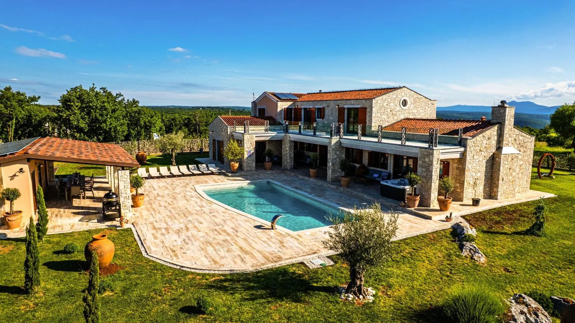 Villa Antea For 10 People Near Barban With Heated Pool 75 M2 - Welness & Large Garden Hrboki