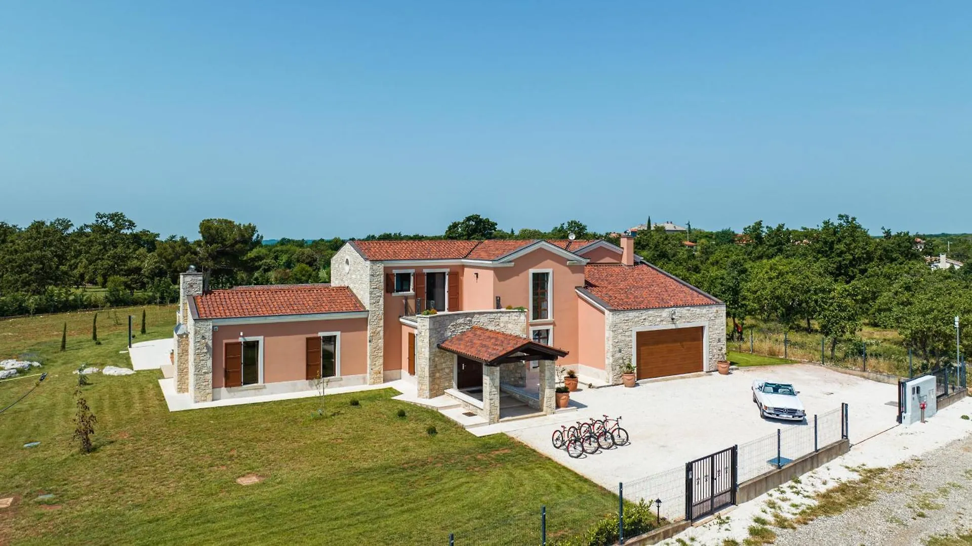 Villa Antea For 10 People Near Barban With Heated Pool 75 M2 - Welness & Large Garden Hrboki